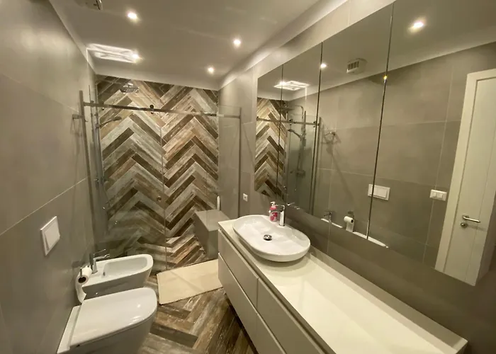 Mel's Place טיראנה